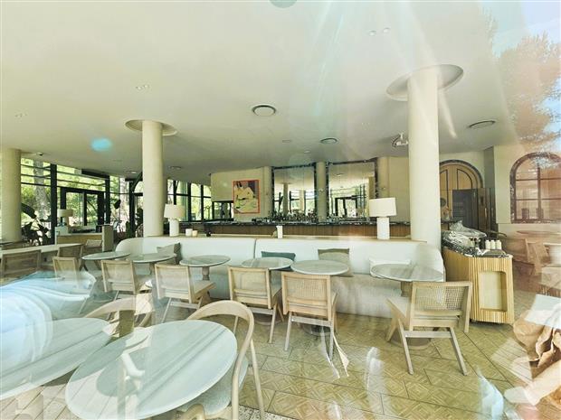 Commerce Location 06560 VALBONNE