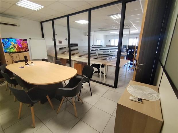 Bureau Location 13510 EGUILLES