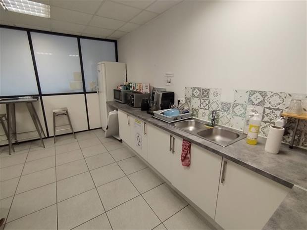 Bureau Location 13510 EGUILLES