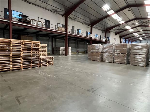Local d'activités Location 45120 CHALETTE SUR LOING