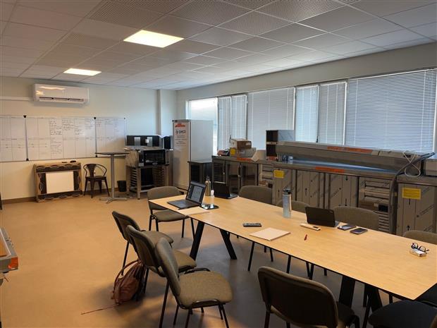 Local d'activités Location 06640 ST JEANNET