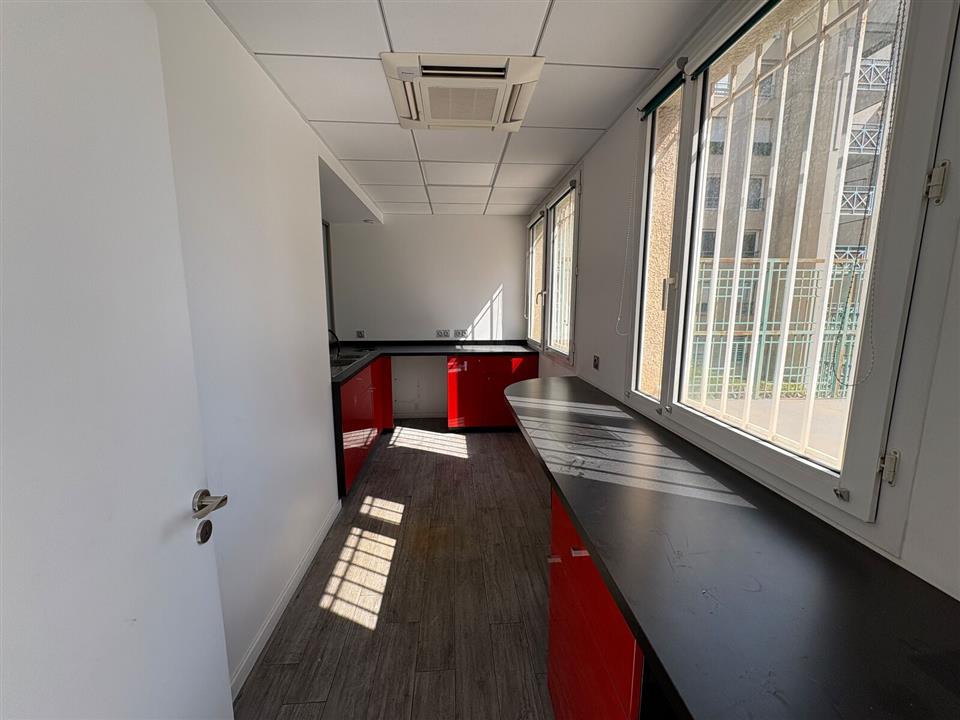 Bureau Vente 13008 MARSEILLE