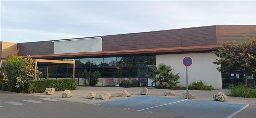 Commerce Location 34920 LE CRES