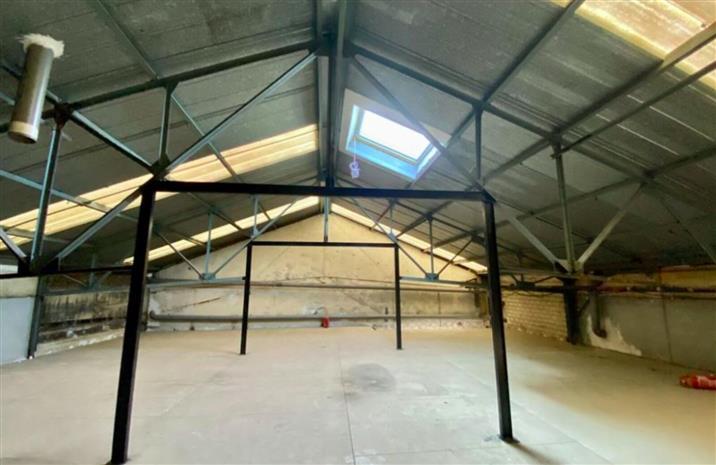 Local d'activités Location 93100 MONTREUIL