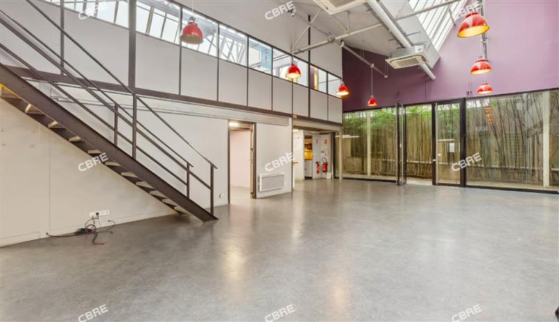 Local d'activités Location 93100 MONTREUIL