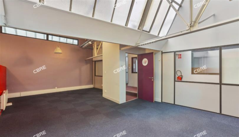 Local d'activités Location 93100 MONTREUIL