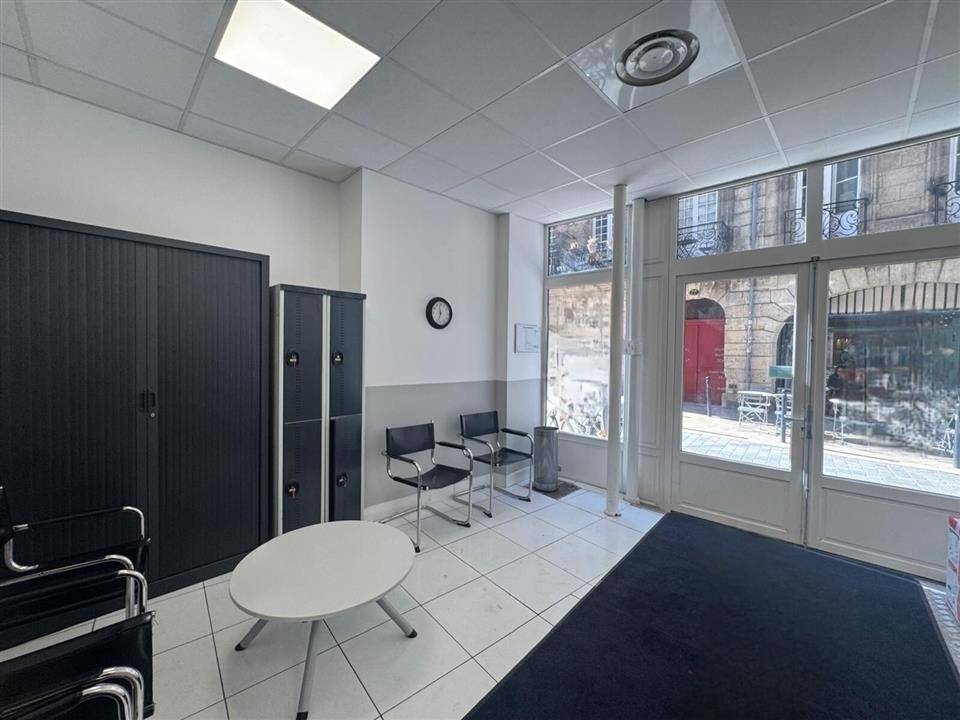 Bureau Location 33000 BORDEAUX 84 RUE DE LA ROUSSELLE