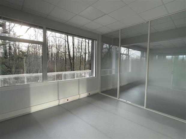 Bureau Location 44860 ST AIGNAN GRANDLIEU 10 ALLEE GEORGES NOE