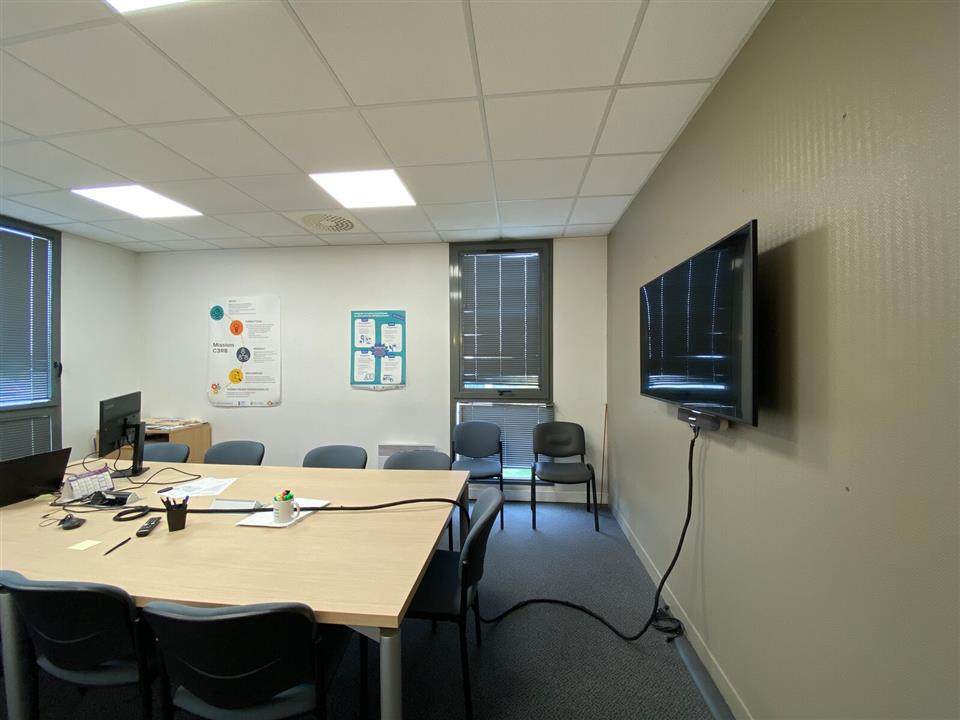 Bureau Location 35000 RENNES 11 RUE LOUIS KERAUTRET BOTMEL