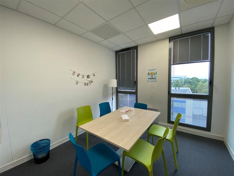 Bureau Location 35000 RENNES 11 RUE LOUIS KERAUTRET BOTMEL