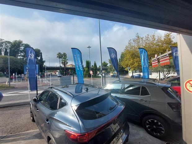 Commerce Location 06600 ANTIBES