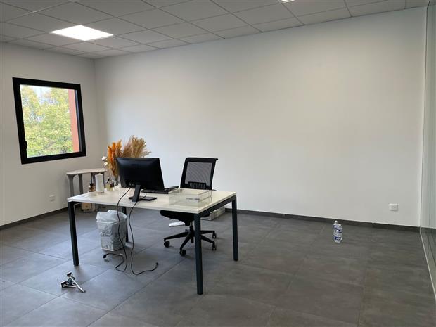 Local d'activités Vente 69330 MEYZIEU