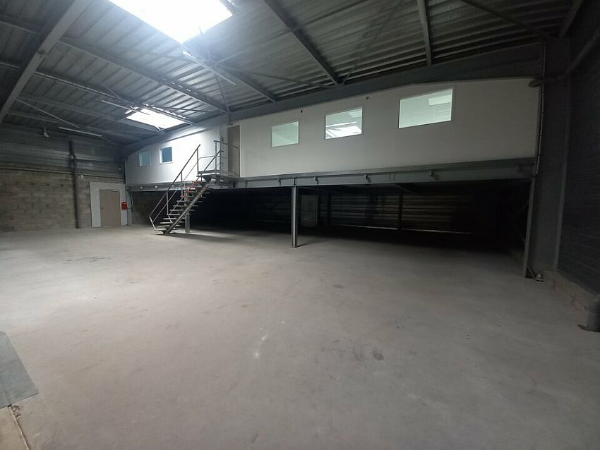 Local d'activités Location 14123 CORMELLES LE ROYAL