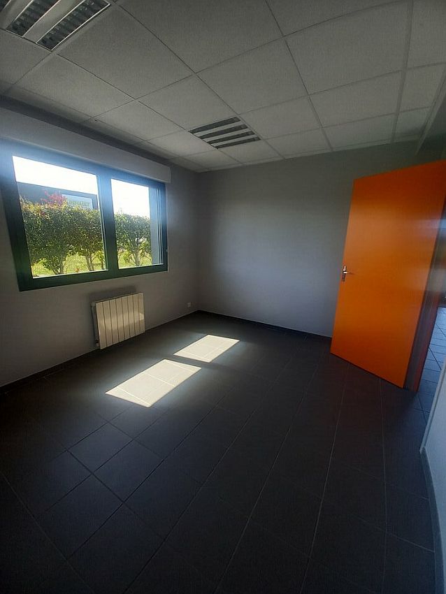 Local d'activités Location 14440 DOUVRES-LA-DÉLIVRANDE