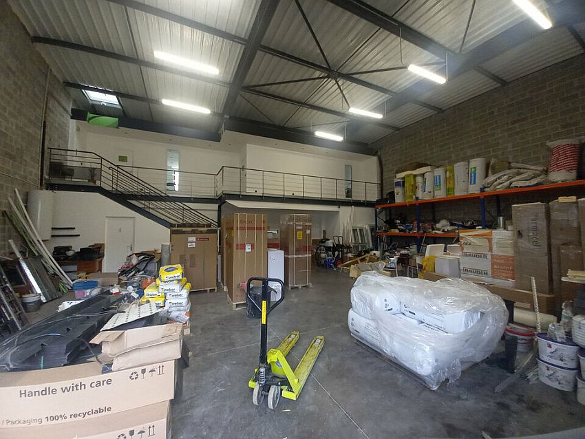 Local d'activités Location 14123 IFS