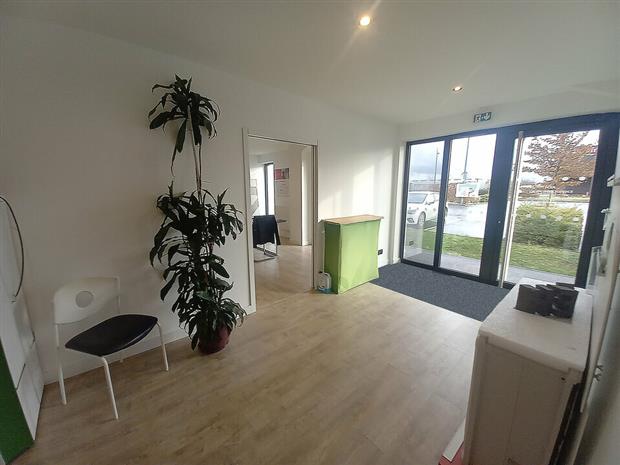 Local d'activités Location 14123 IFS