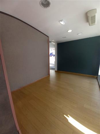 Commerce Location 14000 CAEN