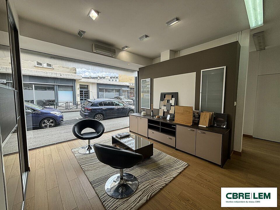 Commerce Location 14000 CAEN