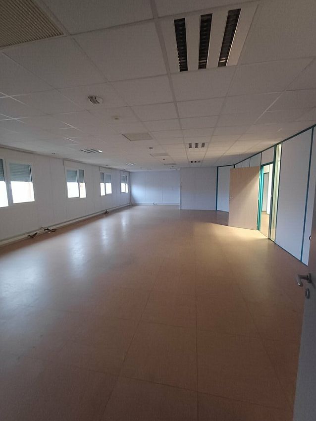 Bureau Location 14460 COLOMBELLES