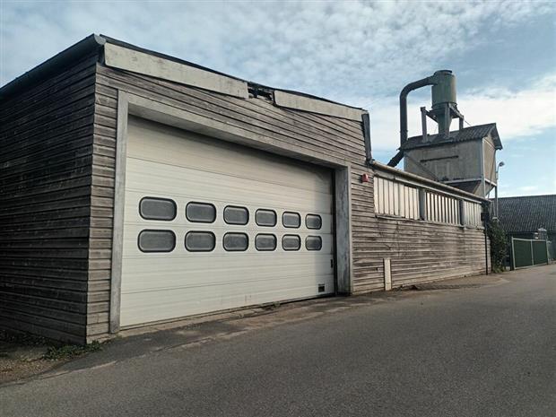 Local d'activités Vente 27340 CRIQUEBEUF-SUR-SEINE