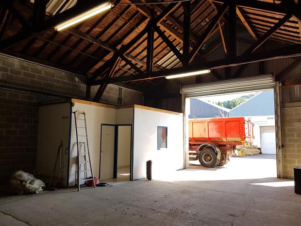 Local d'activités Location 76160 DARNETAL