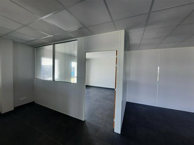 Bureau Location 76520 BOOS