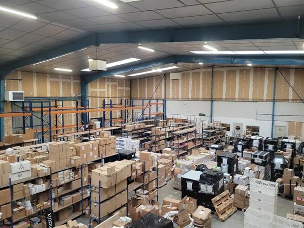 Local d'activités Location 76160 DARNETAL