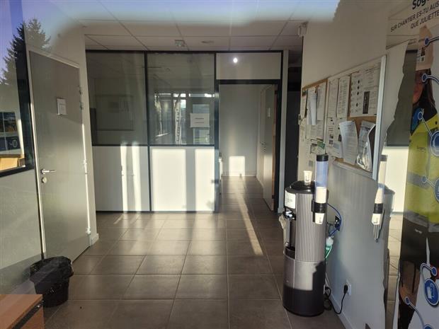 Local d'activités Location 76350 OISSEL