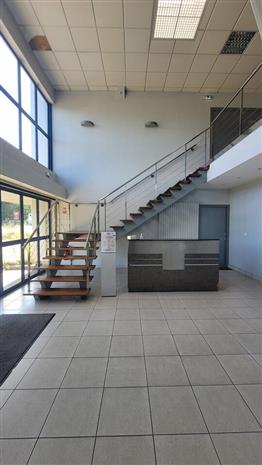 Local d'activités Location 76150 LA VAUPALIERE