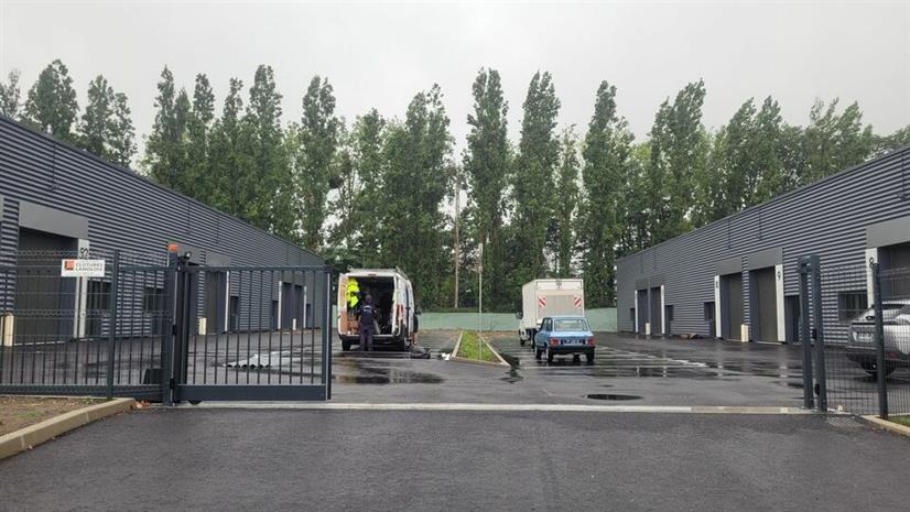 Local d'activités Location 76350 OISSEL