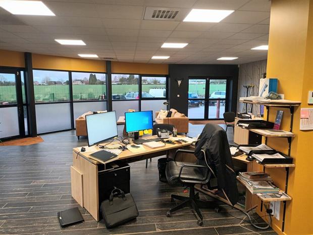 Bureau Location 76160 PREAUX