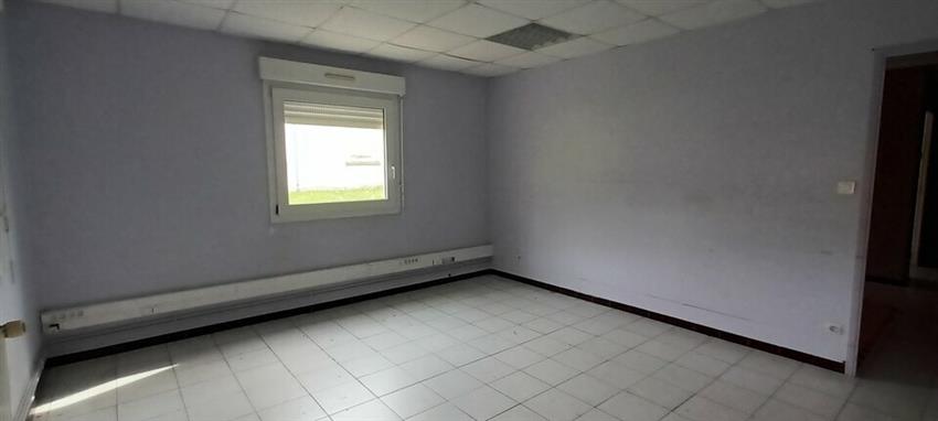 Bureau Location 76170 LA FRENAYE