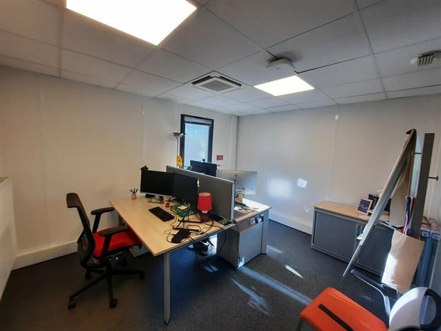Bureau Location 76130 MONT-SAINT-AIGNAN