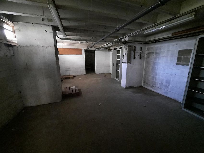 Commerce Location 76300 SOTTEVILLE LES ROUEN