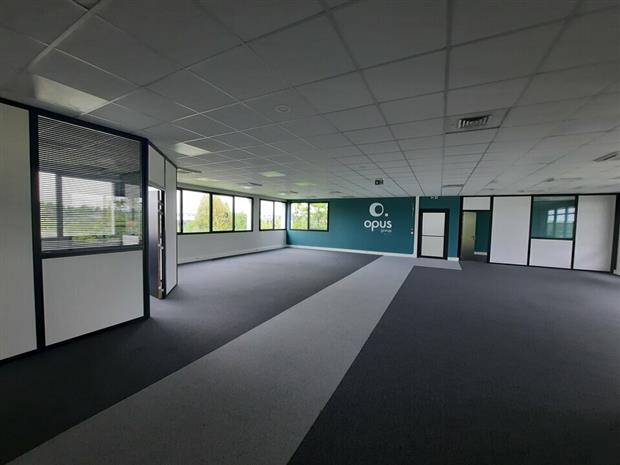 Bureau Location 76230 ISNEAUVILLE