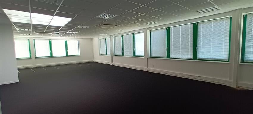 Bureau Location 76700 HARFLEUR