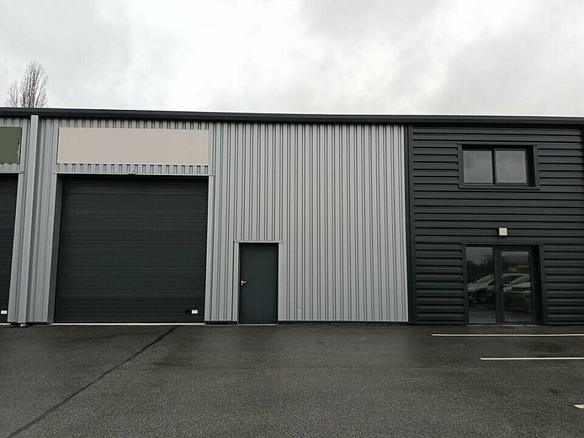 Local d'activités Location 78550 HOUDAN