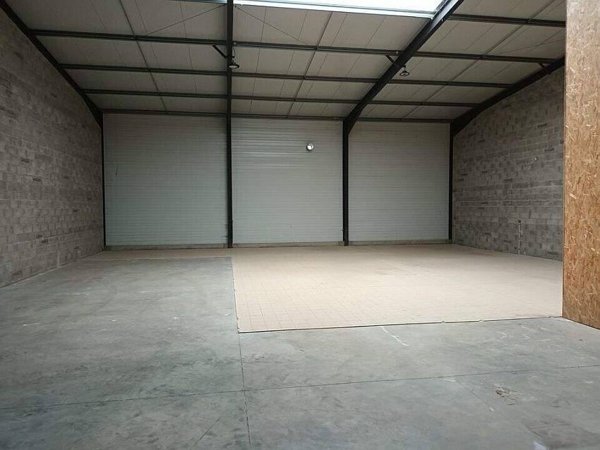 Local d'activités Location 78550 HOUDAN
