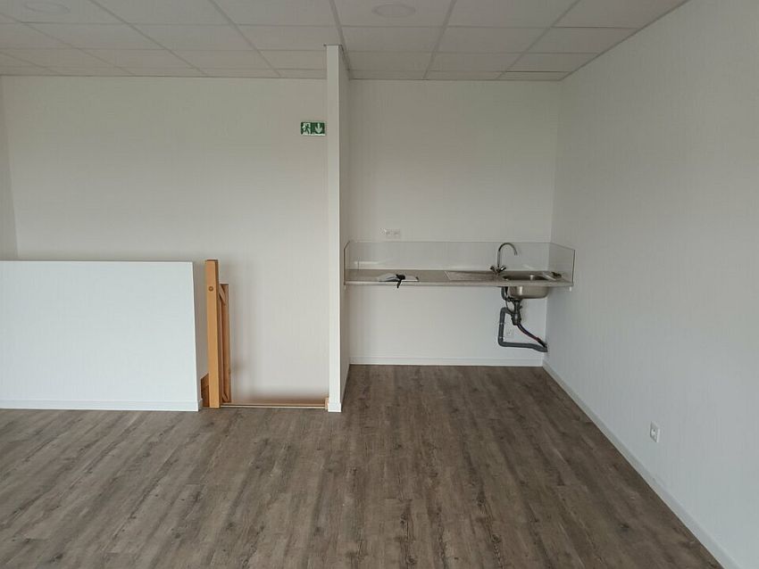 Local d'activités Location 78550 HOUDAN