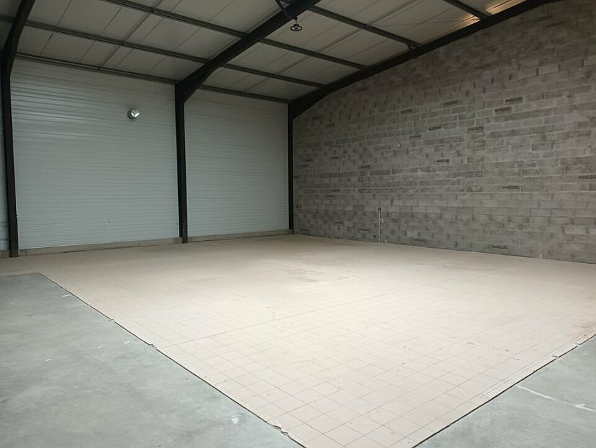 Local d'activités Location 78550 HOUDAN