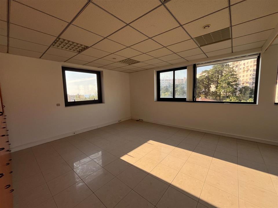 Bureau Location 06200 NICE