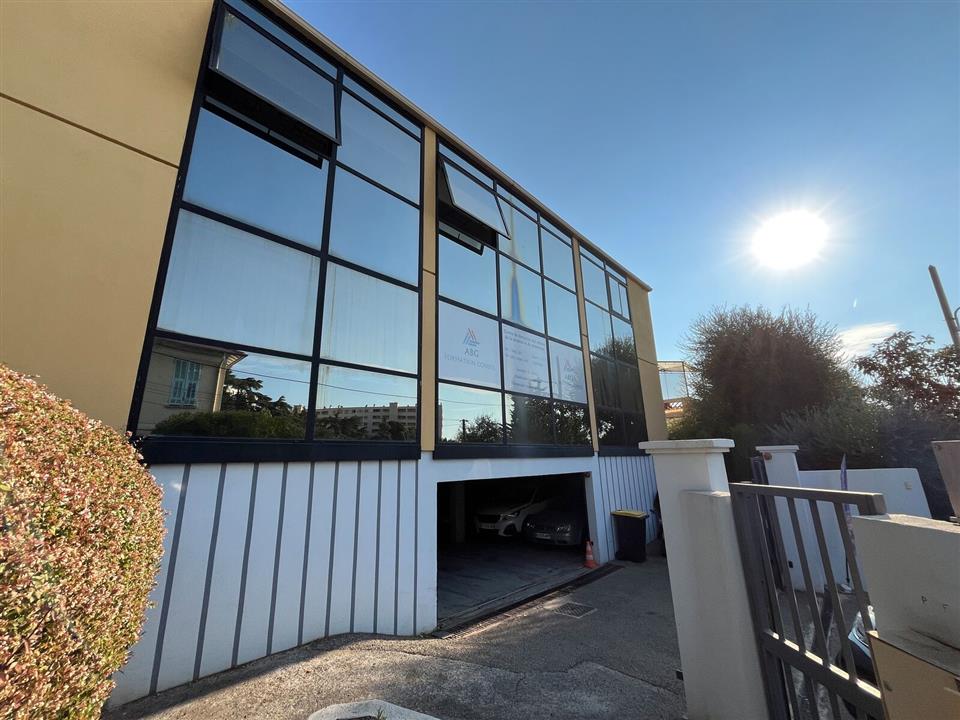 Bureau Location 06200 NICE