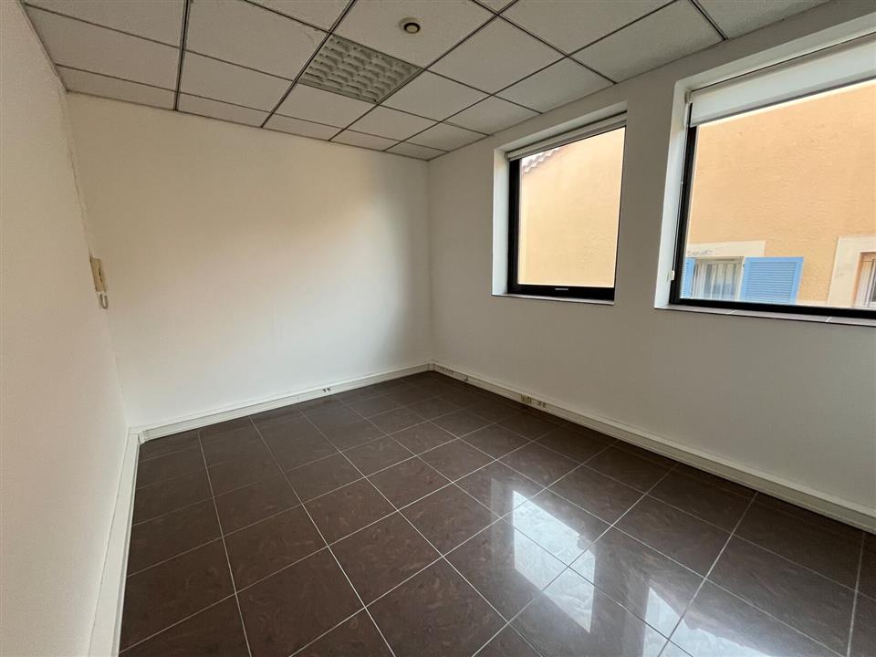 Bureau Location 06200 NICE