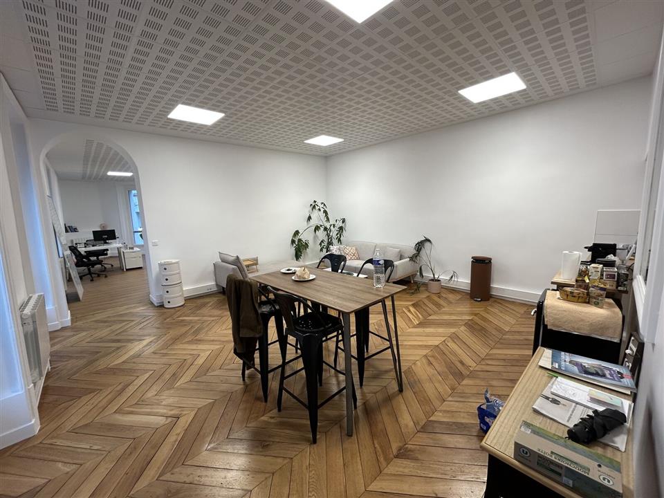 Bureau Location 75002 PARIS 44 RUE DE CLERY