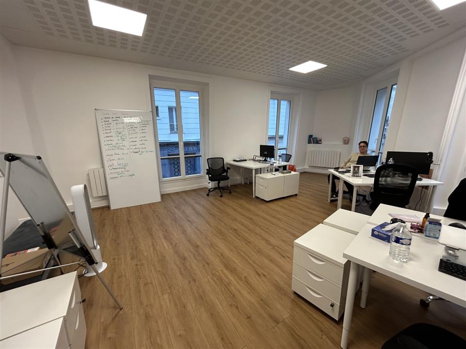 Bureau Location 75002 PARIS 44 RUE DE CLERY