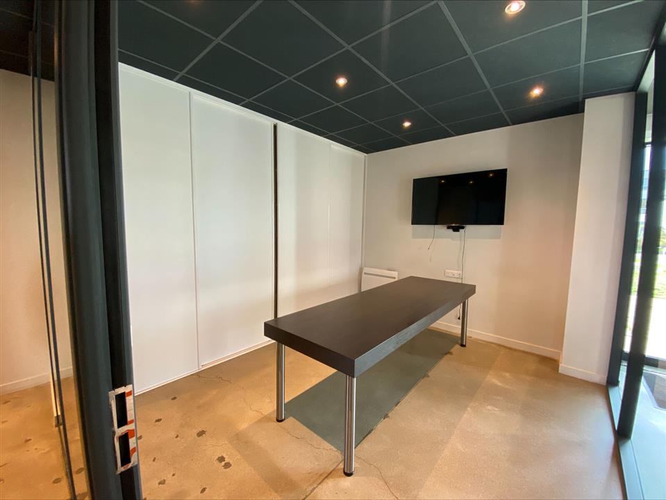Bureau Location 35760 ST GREGOIRE  ESPACE PERFORMANCE