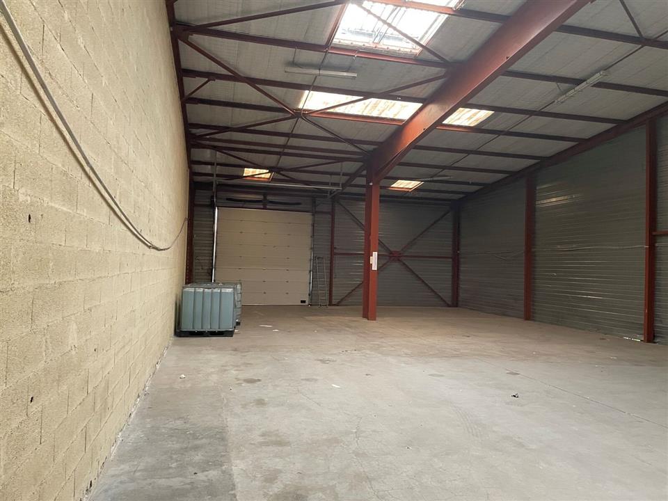 Local d'activités Location 83170 BRIGNOLES