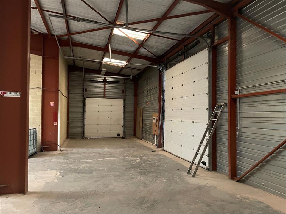 Local d'activités Location 83170 BRIGNOLES