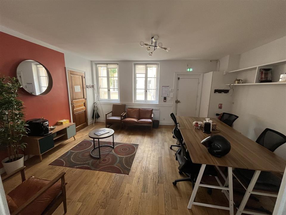 Bureau Location 75004 PARIS 39 RUE DU TEMPLE