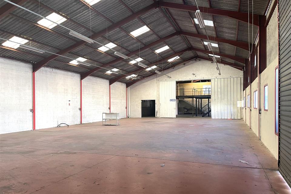 Local d'activités Location 34820 TEYRAN